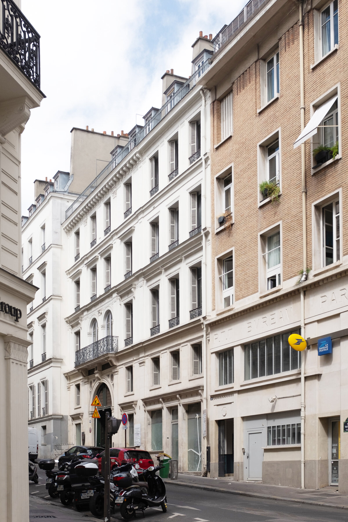 A26.75TA - Transformation d’un immeuble  de bureaux et logements en 13  logements et 1 local d’activité - Augure Studio